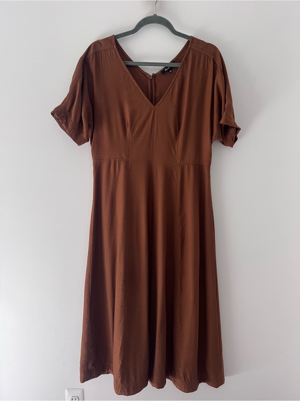 Madewell Brown V‑Neck Midi Dress